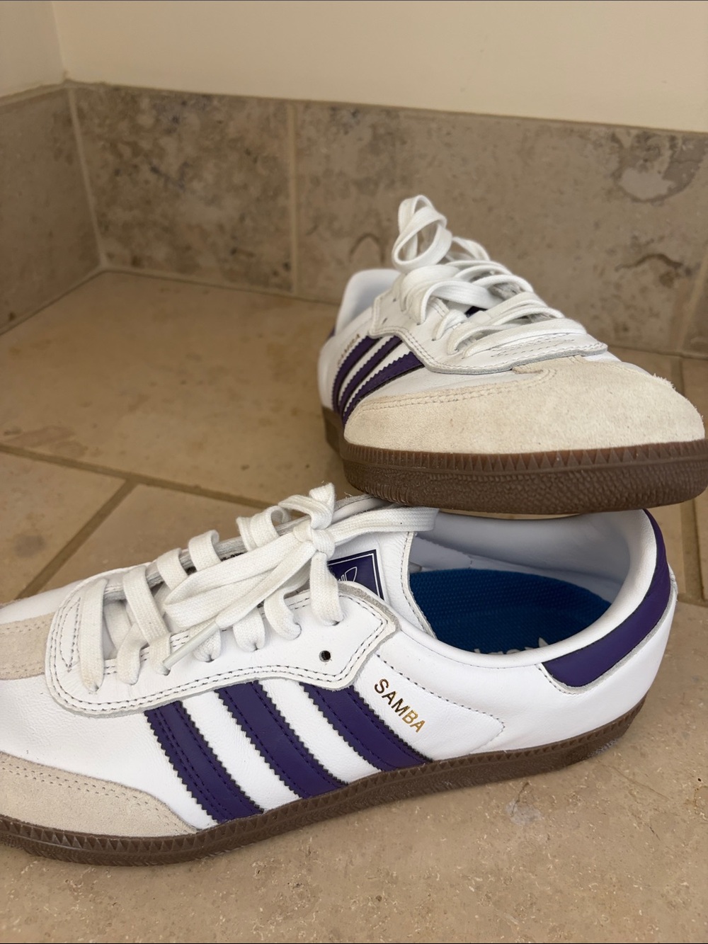 NWOT ADIDAS PURPLE AND WHITE SAMBA TENNIS SHOES NEVER WORN MENS 9 womens 10.5
